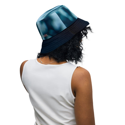 Reversible bucket hat